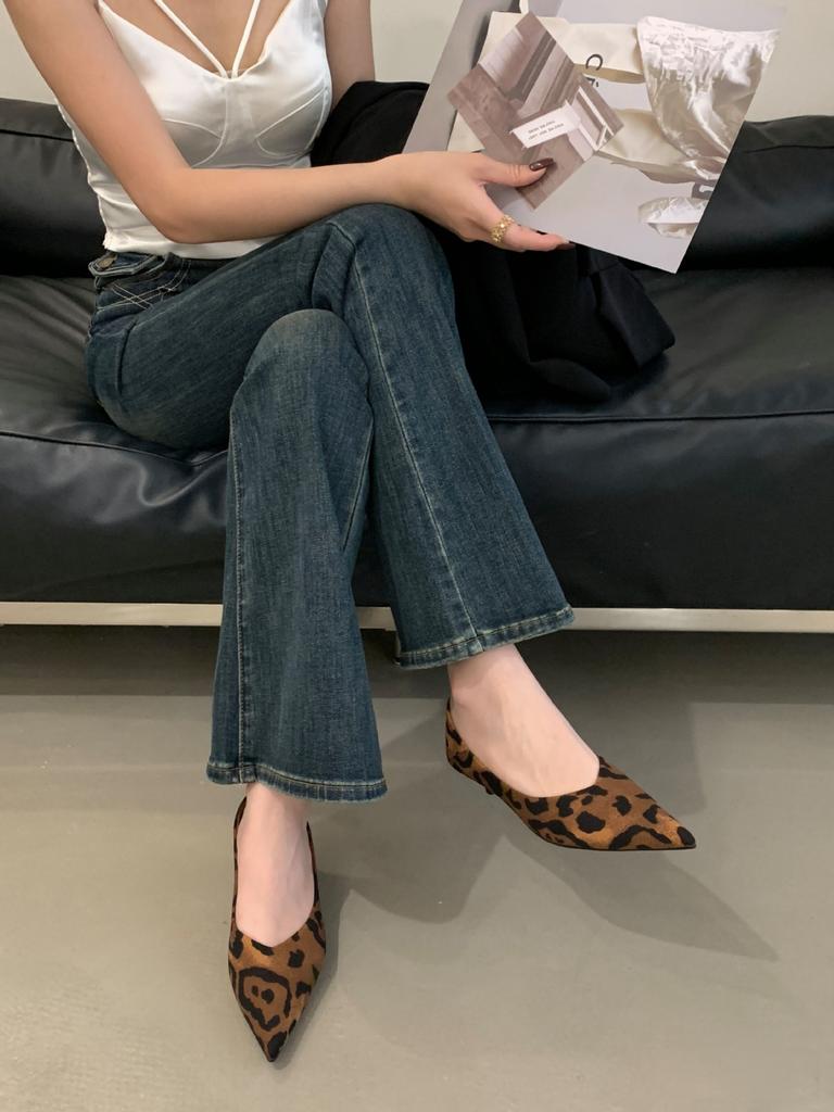 2025 new French niche thin heel low heel light mouth single shoes fashionable versatile simple single shoes