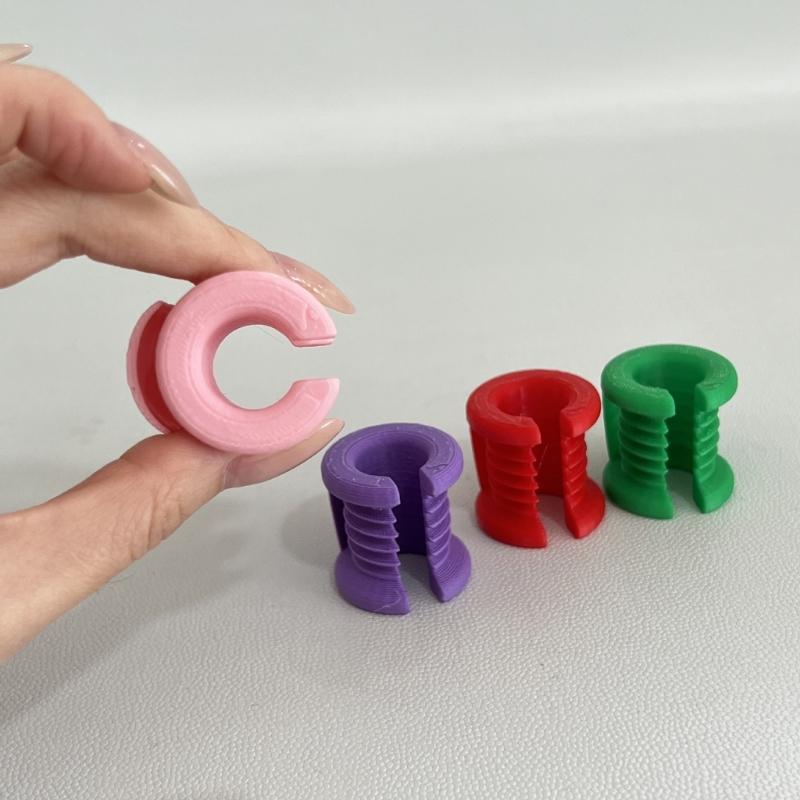 Easy to Wear Crochet Finger Protectors Plastic Elastic Comfortable for Yarn Work with Reinforced Bottom