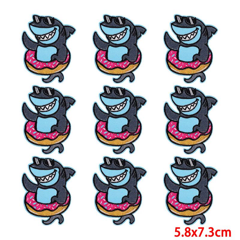 10 Pcs/lot Wholesale Embroidery Patch Iron On Patches For Clothing Patches On Clothes Jackets Decor Applique Sew Supplies