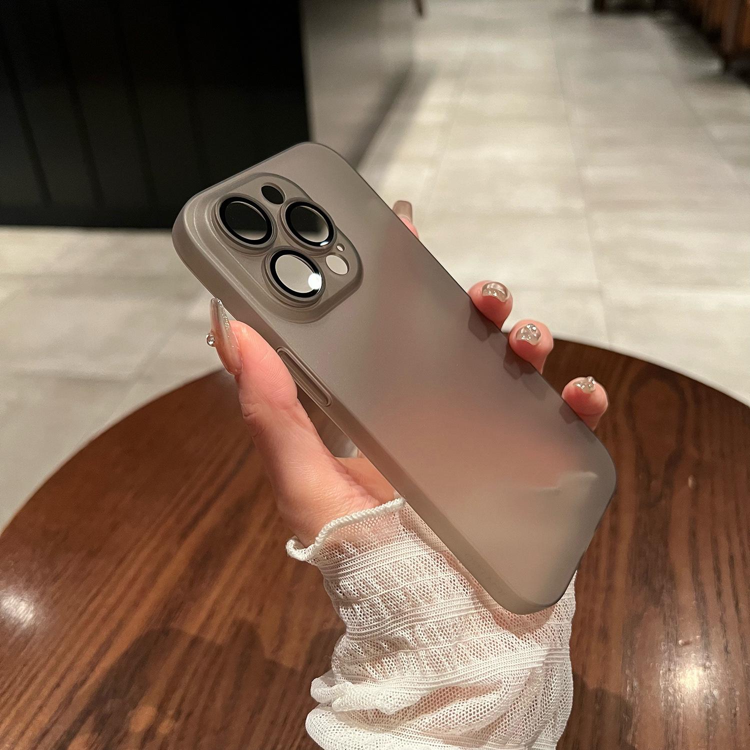 

Ультратонкий чехол Frosted Ice Fog для iPhone 16 Promax, подходящий для Apple 15/14/13 Semen Hole с пленкой для линз Apple 12promax