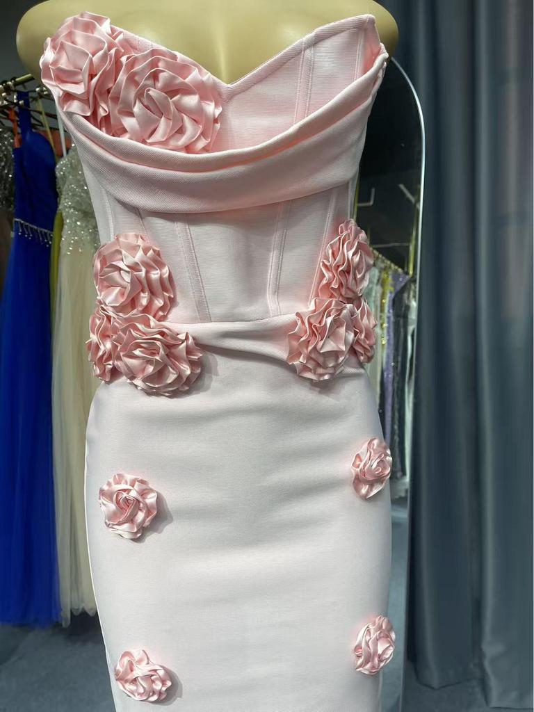 Elegante Vestido Bodycon Bandeau con Flor 3D: Vestido de Boda y Fiesta Verano 2024