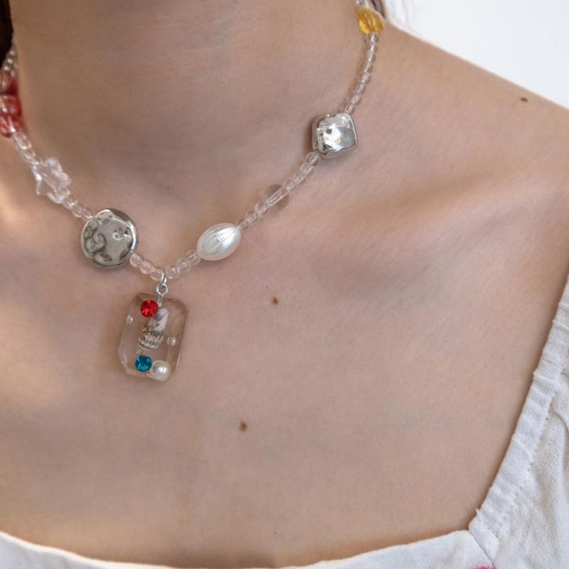 Unique Conch Pendant Necklace Eye Catching Beaded Choker Statement Jewelry for Party Wear Bohemian Conch Clavicle Chain