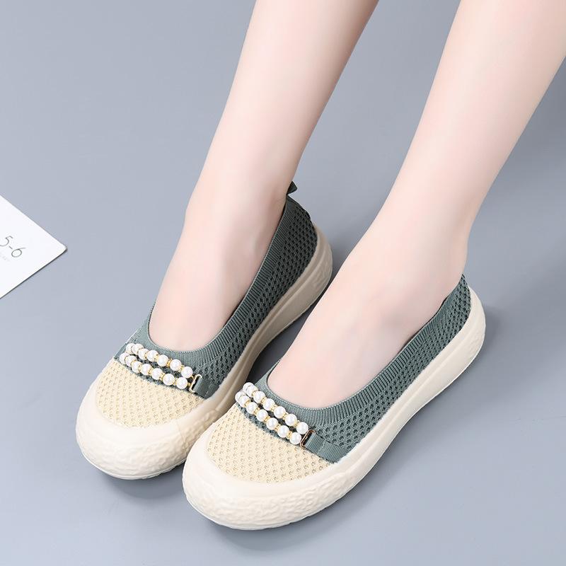 Casual breathable shallow mouth mother shoes one pedal soft sole non-slip flat sole single shoes summer new old Beijing cloth shoes women