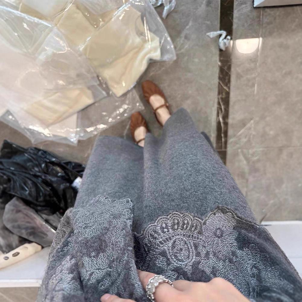 Autumn/Winter Soft Knit Midi Skirt: Elastic Waist, Comfortable, Slimming, Versatile, Straight Cut for Women.