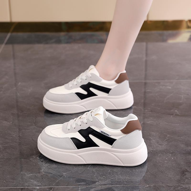 

Little white shoes female student Korean version autumn new versatile fashion sports board shoes female insW 40 чорний