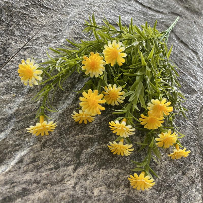Sunflower Bouquet Plastic With Green Leaves For Outdoor Decorations Wedding