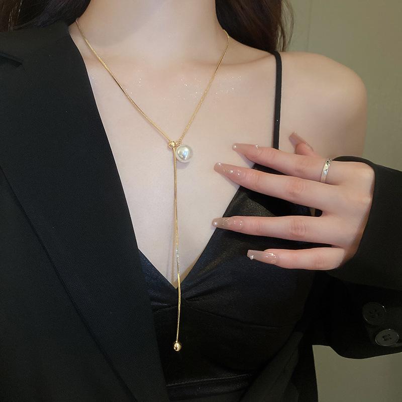 Elegant Minimalist Long Pearl Necklace - French Light Luxury High-End Women's Sweater Chain