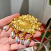 Pleated Devil'S Eye Brooch Alloy Keyhole Shape Glaze Luxury Badge Pin Trendy Tassels Banquet Clothes Metal Pin