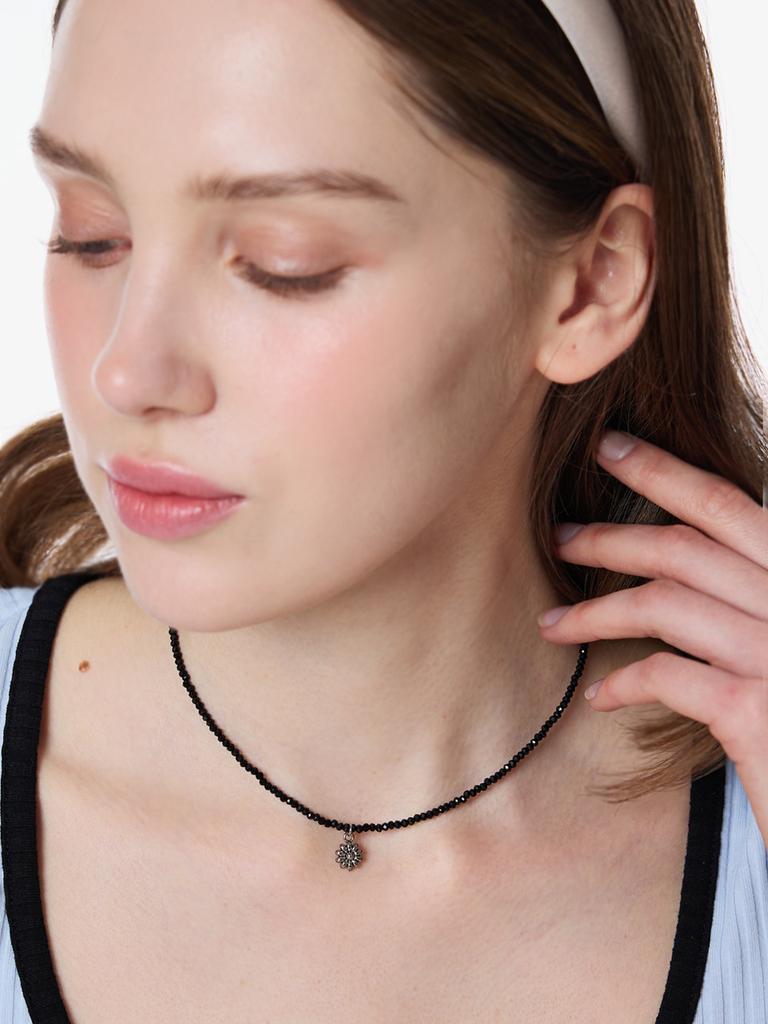 L'Ombrillant Fleur Vintage Bead Necklace