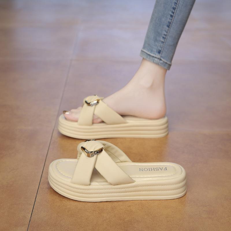 Stepping On Shit Feels Cool, Slippers Women Wear In Summer 2025 New Fairy Wind with Skirt Thick Bottom Seaside Beach One-word Drag