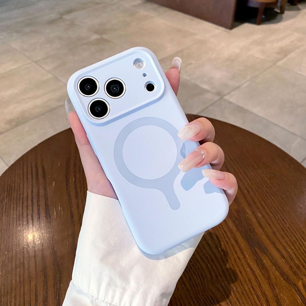 Applicable to iPhone17Pro mobile phone case, liquid silicone one-piece magnetic suction Apple 16 solid color fine hole all-inclusive case