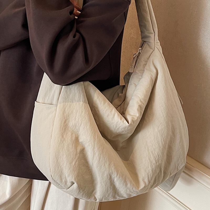 Relaxed Crossbody Bag for Women, Large-capacity Casual and Stylish Single-shoulder Bag, Commuting Dumpling Bag