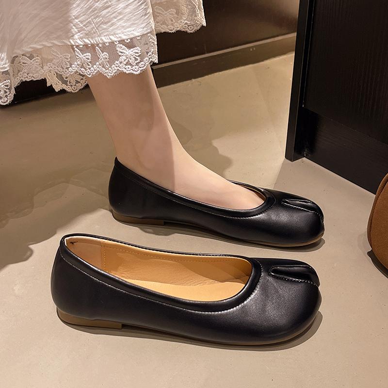 Fashion New Style Popular Women Flats Shoes Woman Leather Comfy Ballet Flats Split Toe Soft Loafers Japanese Ladies Trotter Moccasins