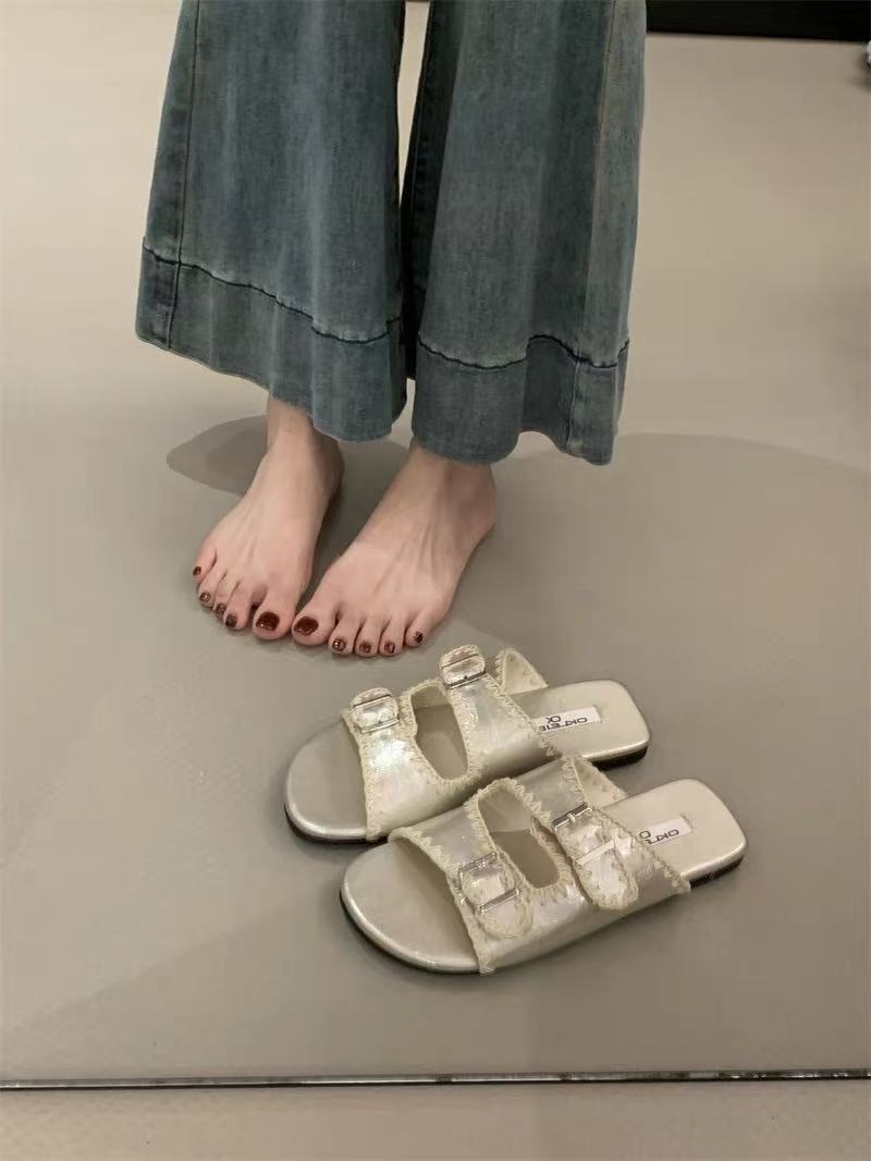 

Flat-bottomed fashion sandals women s shoes 2025 summer French retro belt buckle lace gentle fairy word sandals 40 шампанского