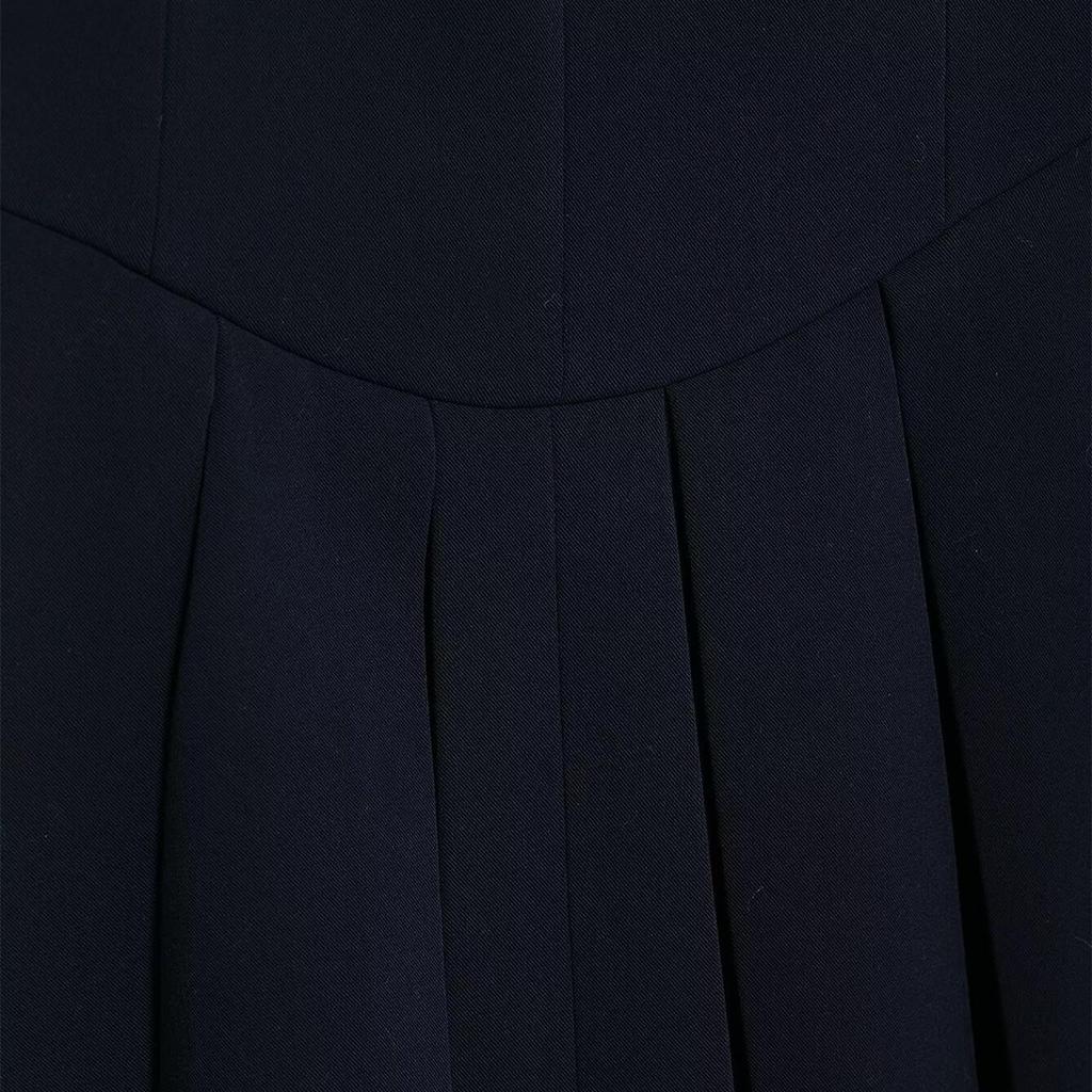 2025 Spring Women's Slim Sleeveless V-Neck High-Waisted Pleated Dress