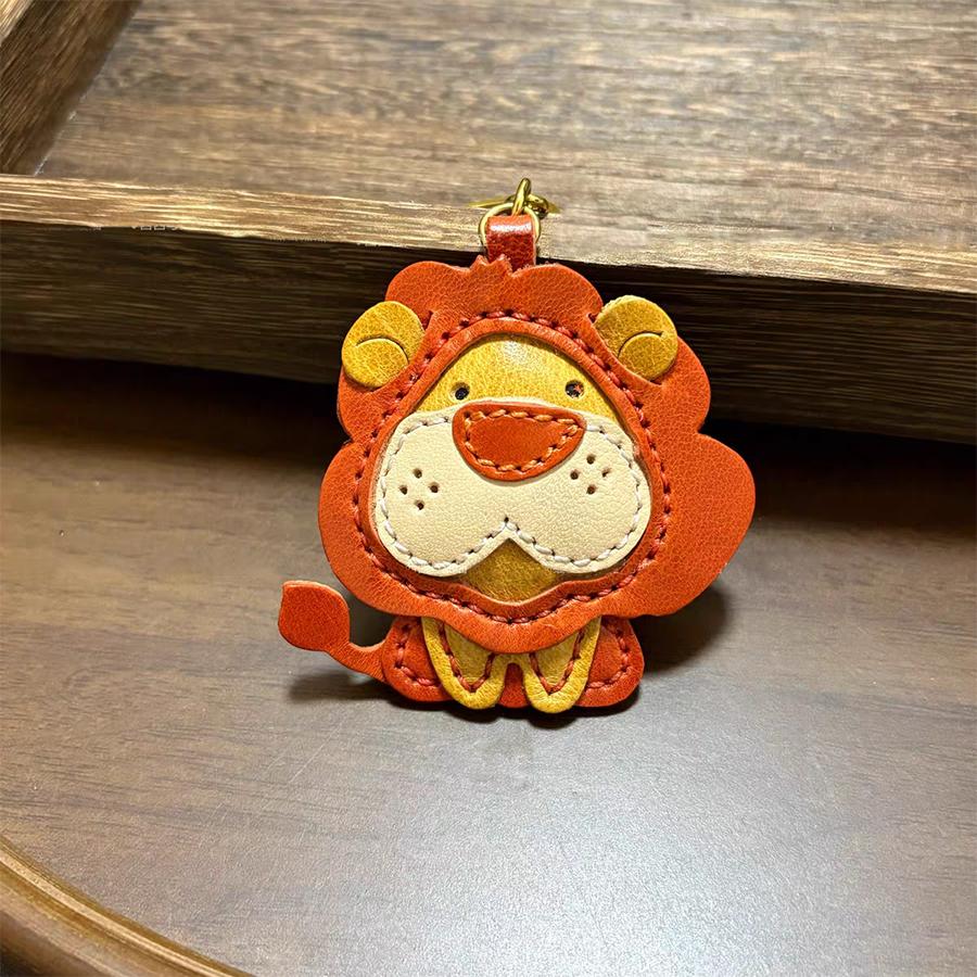 Cow Leather Bag Charm Lion Bags Pendant Car Keychain Trinkets Doll Decorations Backpack Dolls Birthday Gift Bag Accessories