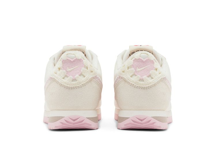 Nike Cortez San Valentino (2025) (Da donna)