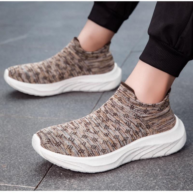 Four Seasons Large Size Men's and Women's Casual Shoes Lightweight Soft Sole Couple Sports Socks Shoes