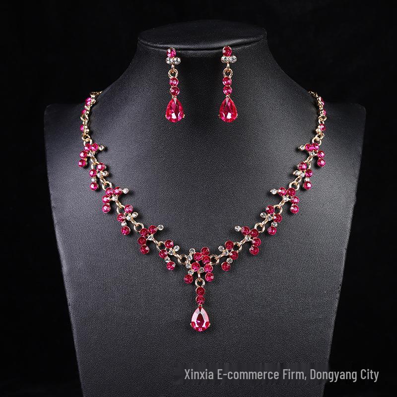 Elegant Black Necklace and Earrings Set: Versatile, Fashionable Bridal Jewelry