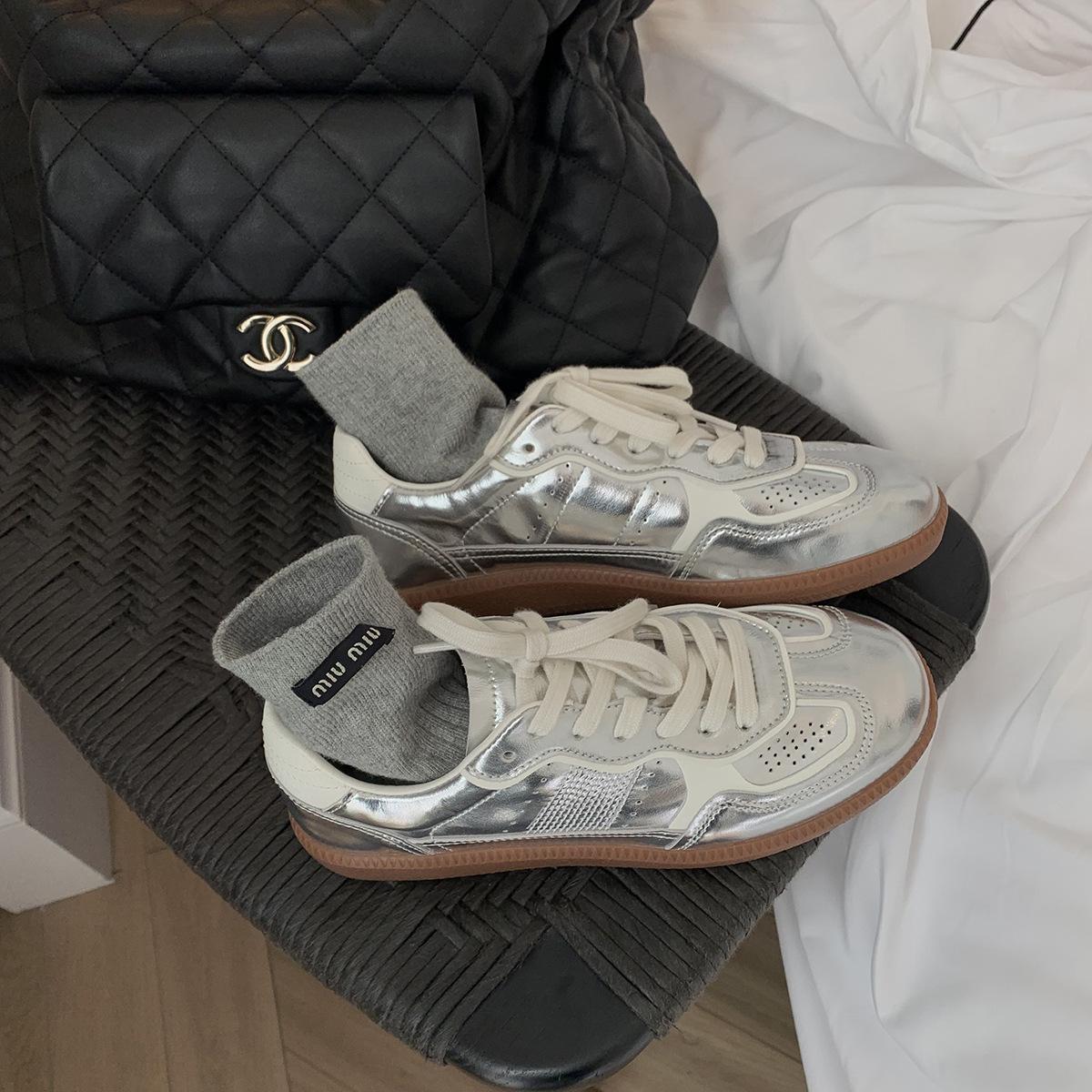 

Grape mother 2025 autumn and winter new silver German training shoes comfortable front strap thick baseplate shoes wear casual white shoes 34