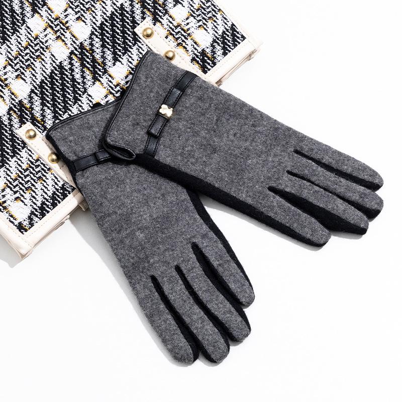 Woolen and Lambinie Gray black Women's Warm Gloves Fashionable Commuting and Business Warm Full Finger Gloves