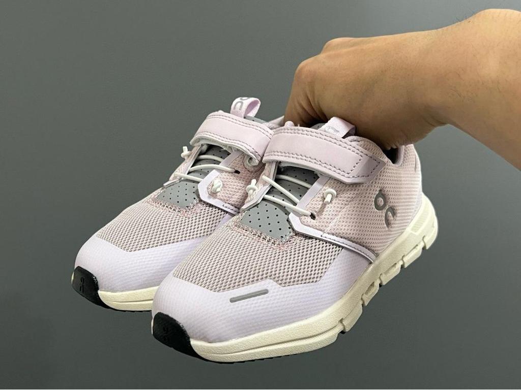 Children's Velcro Mesh Running Shoes - Breathable, No-Tie for Boys and Girls