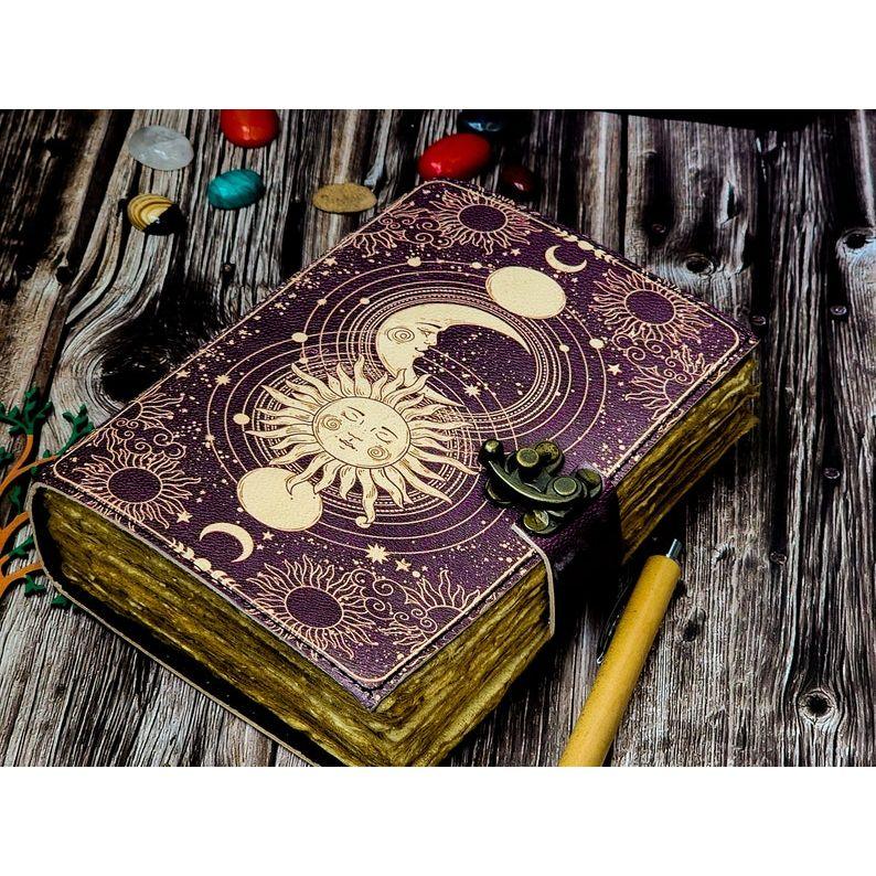 Slunce a měsíc Ručně vyráběný kožený deník Papír s ručním okrajem, Prázdná kniha kouzel stínů grimoár deník, dárek pro něj cestovní kniha