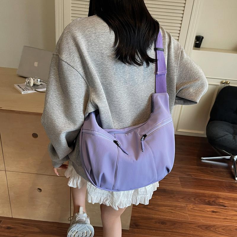 Large-capacity bag women's 2025 summer new trendy dumpling bag lightweight sporty style crossbody bag nylon cloth shoulder bag