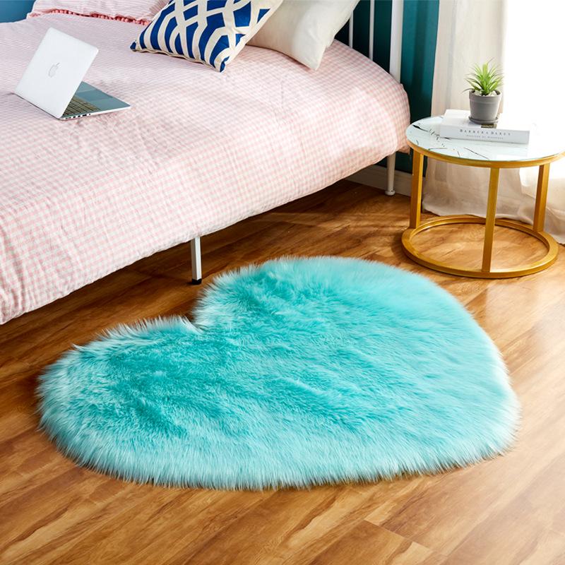 Heart-Shaped Plush Carpet - Long Hair Bedroom Bedside Sofa Mat