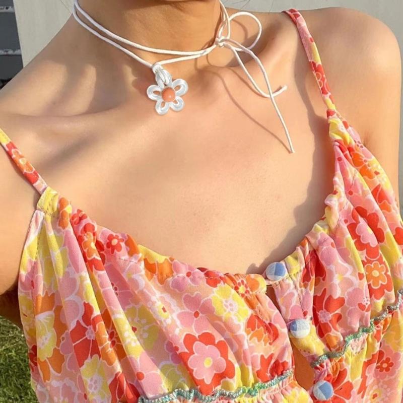 Elegant Floral Collar Necklace Unique Colorful Hollow Flower Clavicle Chain Wax Rope Acrylic Flower Choker Summer Beach