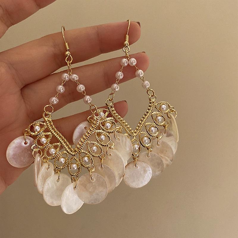 2025 New French Pearl High-End Luxury Earrings for Women - Unique Niche Design, Hot-Selling Studs