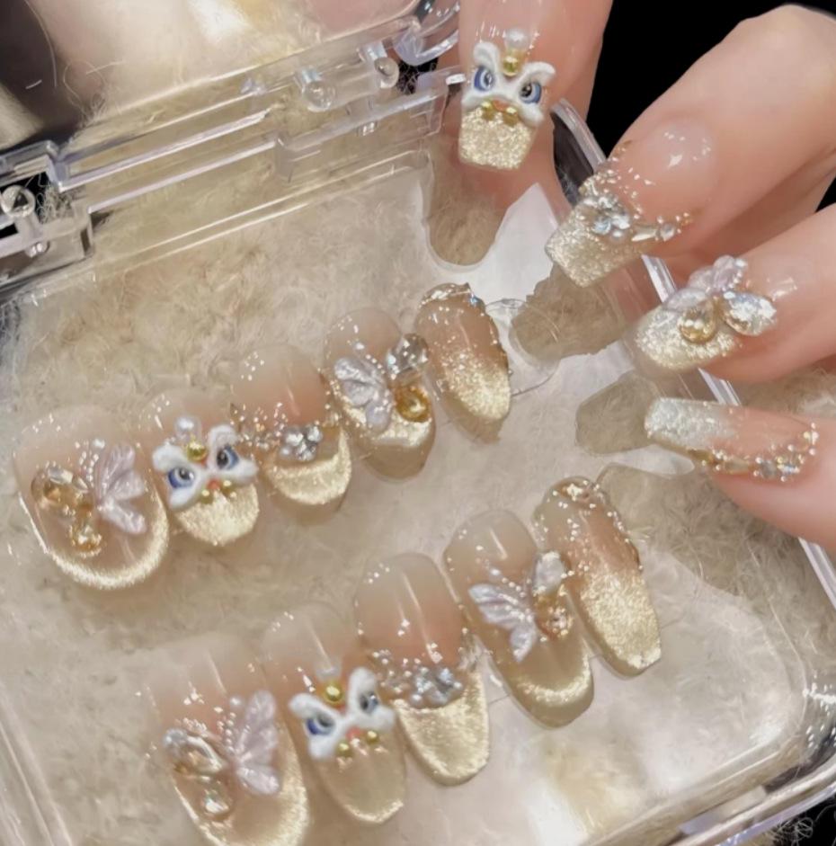 Elegant Nude Gold Gradient Cat Eye Nails: Luxury Handmade Wearable, Exquisite Gentle Butterfly Style.