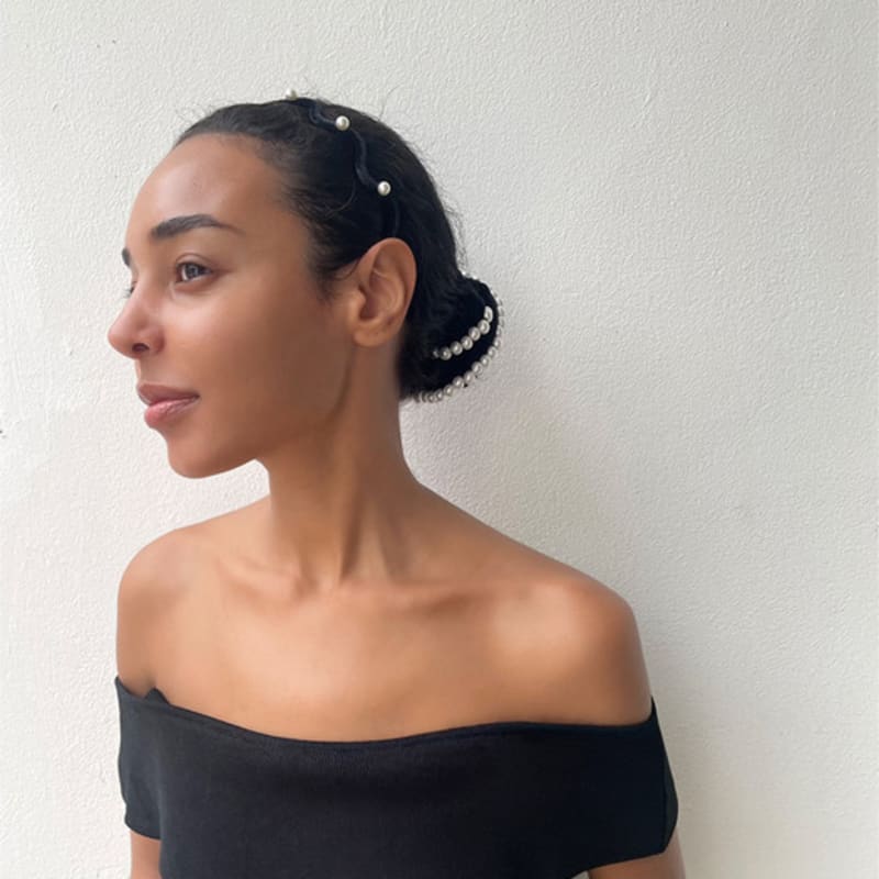 SCHO JEWELRY Ariel Wave Pearl Velvet Hairband