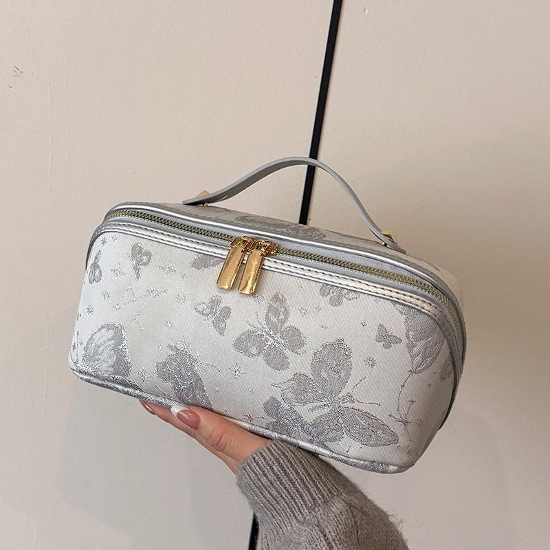 Elegant Vintage Embroidered Makeup Bag Large Capacity Portable and Perfect for Storing Cosmetics and Toiletries Ideal for Travel