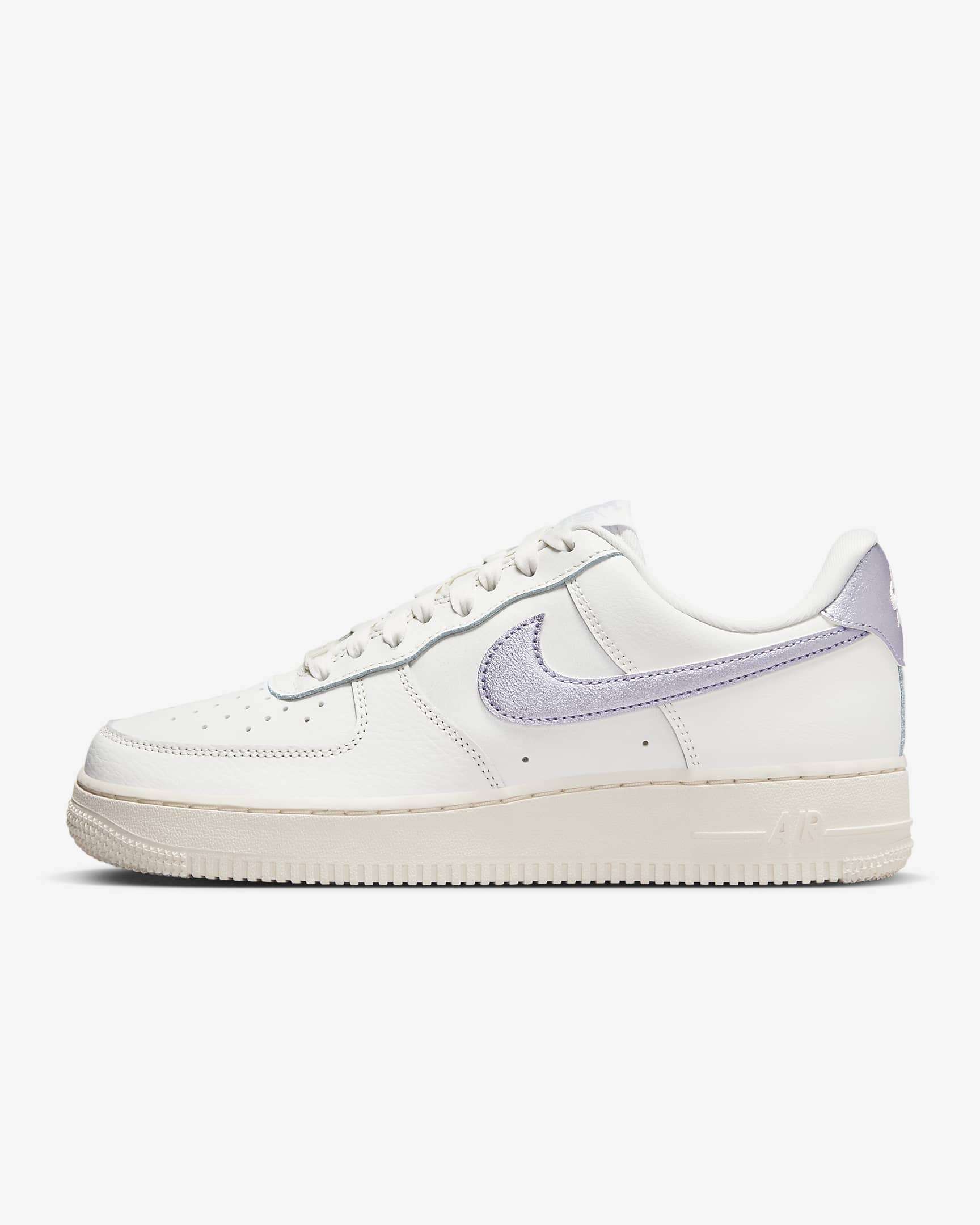 

Женские кроссовки Nike Air Force 107 DV7470-100