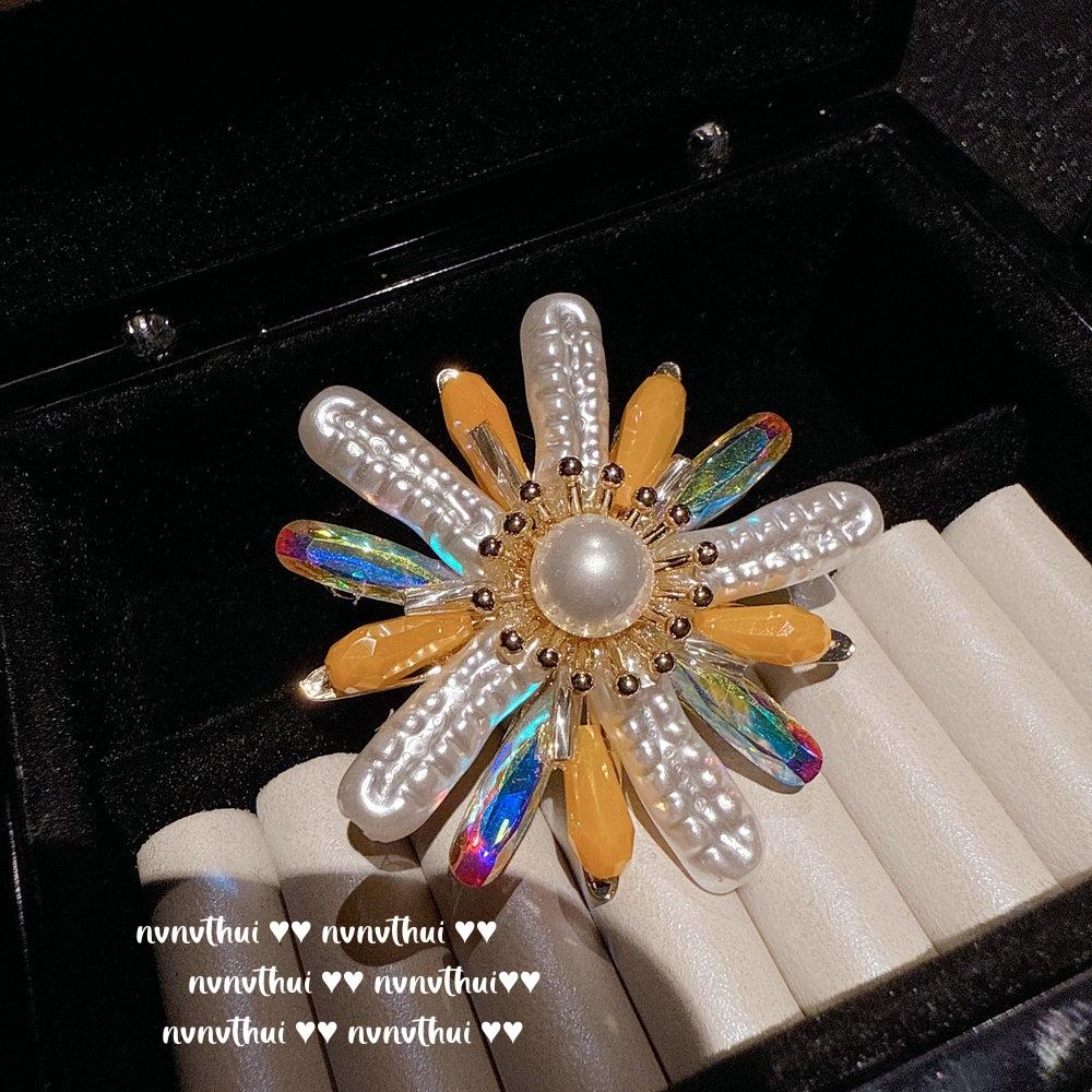 Court Fishtail Chrysanthemum Gem Pearl Brooch Vintage Ankara Red Zircon Snowflake Brooch Set