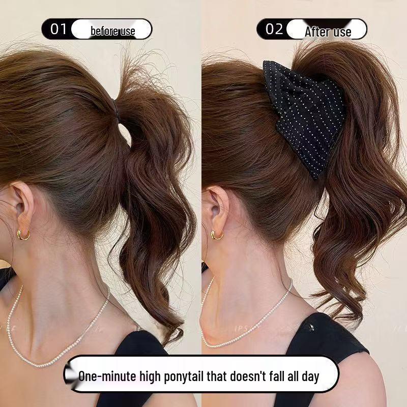 French Hepburn Style Polka Dot Triangle Hair Claw Clip - Fashionable High-End Updo Accessory