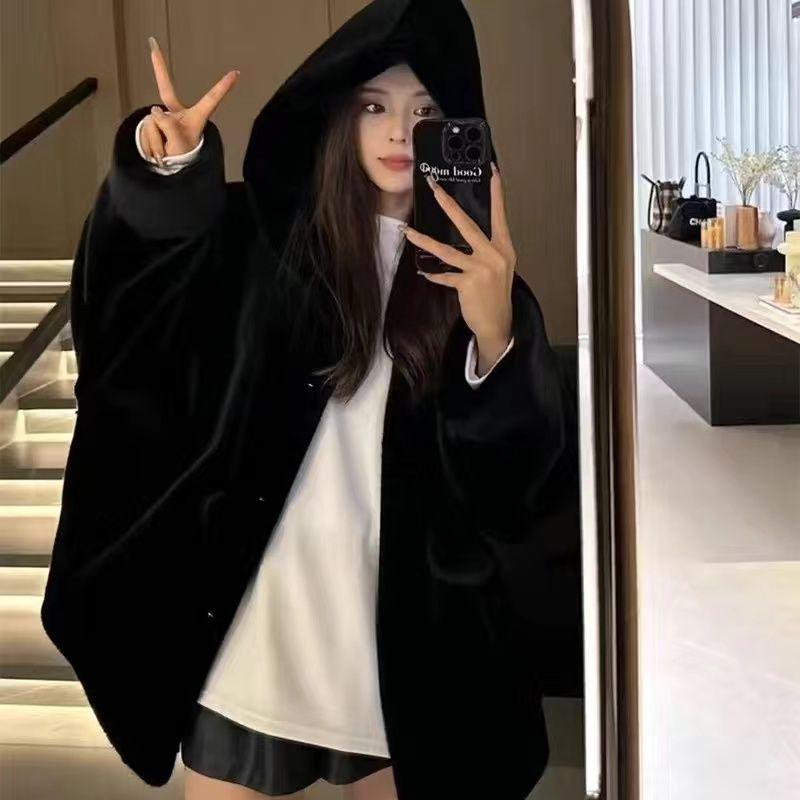 Płaszcz z kapturem z pluszu norki ze sztucznej skóry z ekologicznym futrem