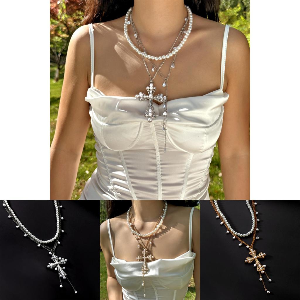 Collier Croix Baroque avec Perle Pour les Amateurs de Bijoux Vintage