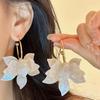 Fashion Green Resin Flower Drop Earrings for Women Vintage Metal Geometric Petal Statement Earrings Party Jewelry Accessories