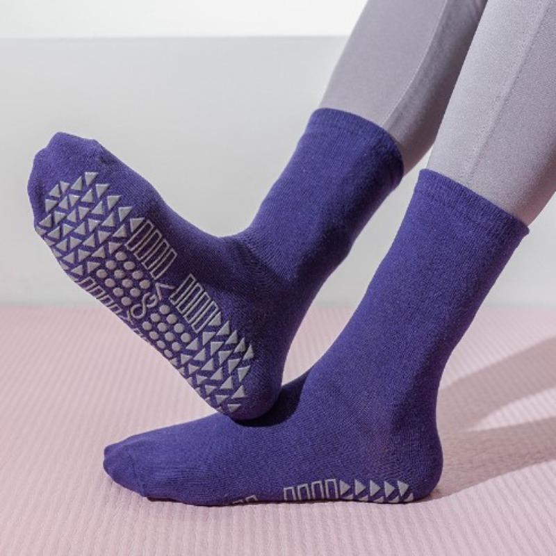 Einfarbige Yogasocken aus Baumwolle bis zur Mitte der Wade, rutschfeste Sportsocken mit Silikonunterseite, für Damen, für Indoor-Fitness, Trampolin, Tanz, Pilates