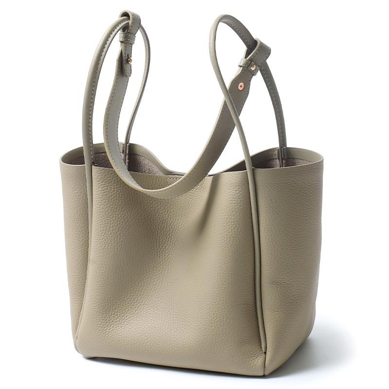The First Layer Of Cowhide Vegetable Basket Bag, Bucket Bag, Simple And Large-Capacity Leather Single Shoulder Oblique Span Handbag.
