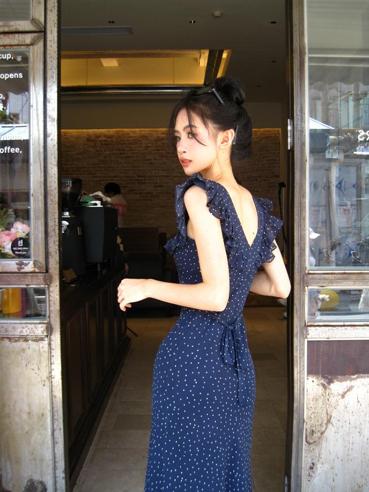 French Floral Polka Dot Flying Sleeve Square Neck Suspender Dress Women's 2026 New Summer Temperament Waist Dress