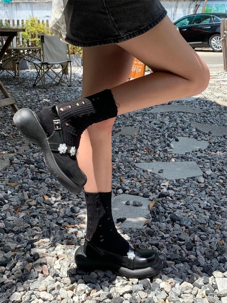 Broken Hole Harajuku Socks Women Hip-Hop Skateboard Beggar Cotton Socks Medium Tube Knitted Street Stocking Trendy Ripped Sox