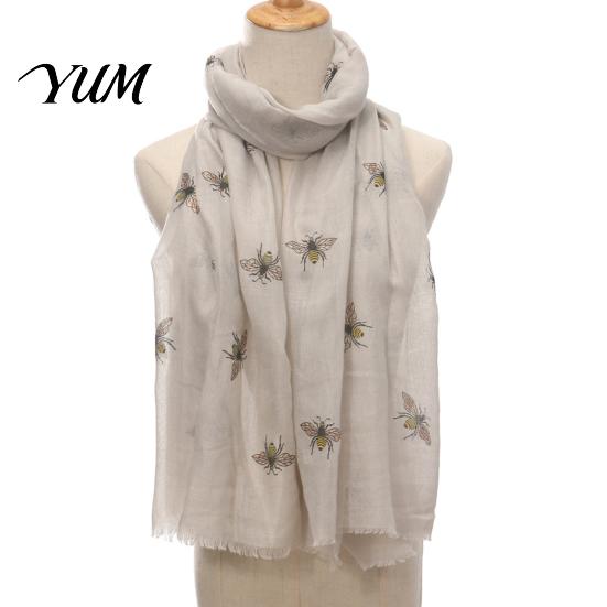 Breathable Sun Protection Wrap Lightweight Scarf for Women, Cute Bee Pattern Neck Scarf, Fashionable Tassel Soft Long Thin Shawl Vacation, Travel,