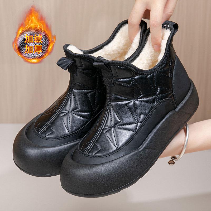 2025 new old Beijing cloth shoes cotton shoes women's winter velvet one-pedal snow boots non-slip thickened warm cotton boots