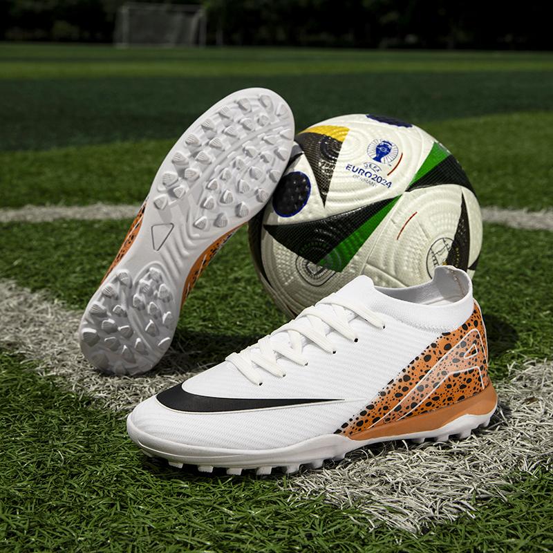 Men professional soccer shoes sport ultra-light non-slip unisex football boots cleats FG/TF Boy grass training shoes