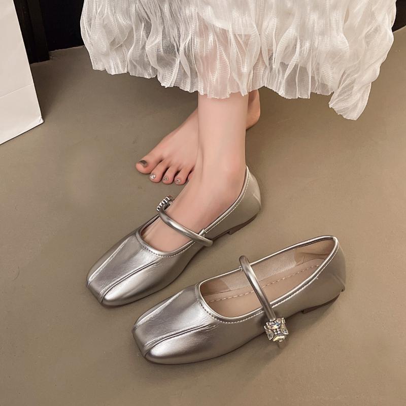 Fashion 2025 Summer Autumn New Designer Shoes for Women Solid Color PU Leather Shoes Ladies Fashion Casual Low Heel Flats Woman
