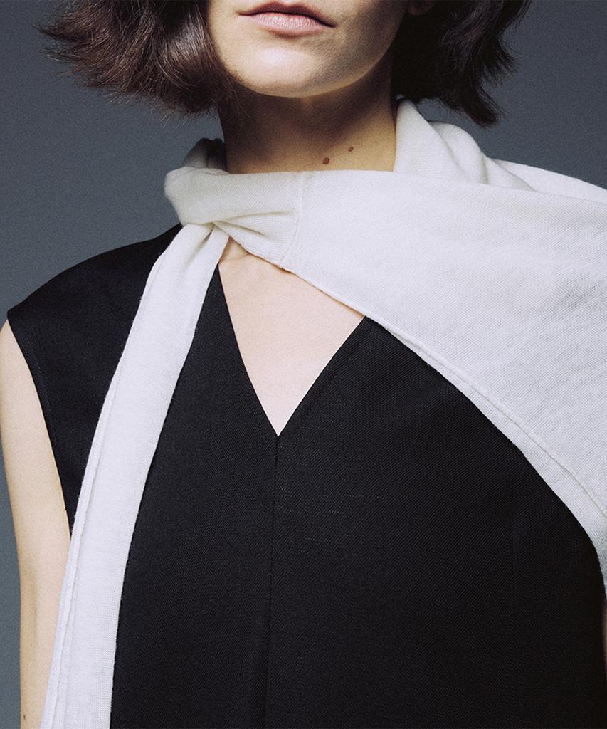 Umamung Back Pleats Linen Dress_Black