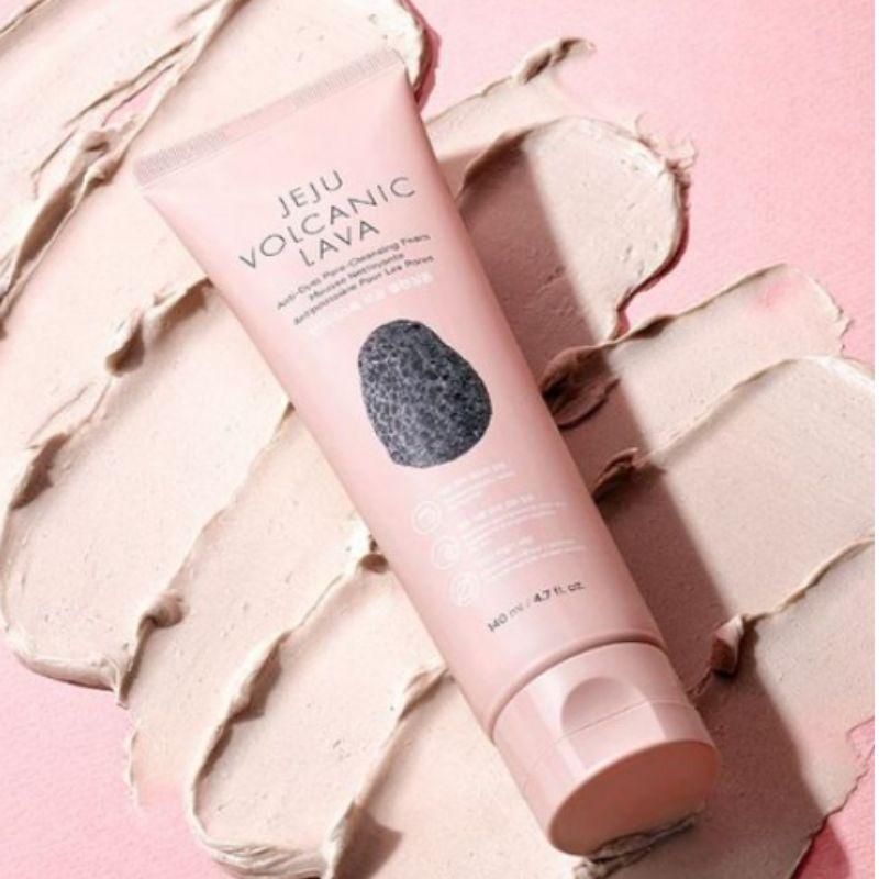 The Face Shop Jeju Volcanic Lava Anti-Dust Pore Cleansing Foam 140ml